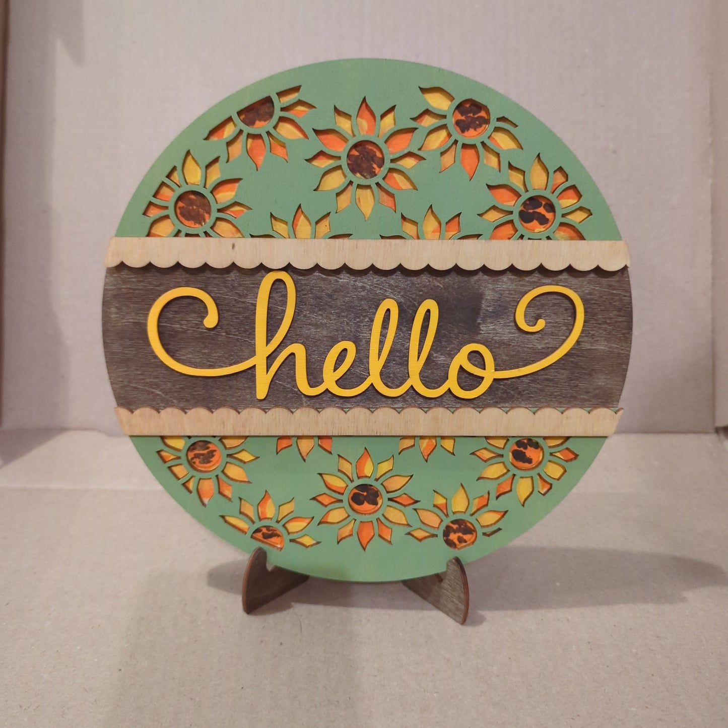 Sunflower HELLO 8" Round