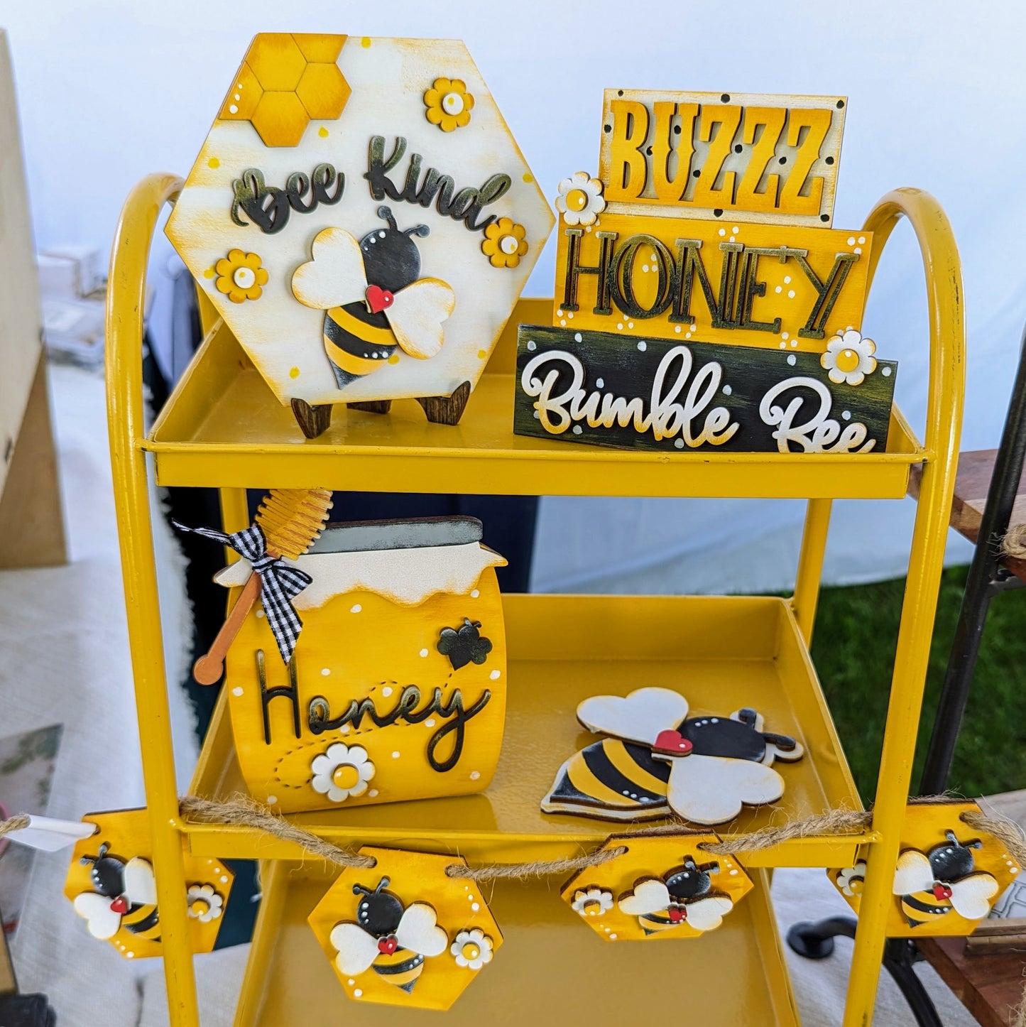 Bee Tiered Tray Decorations