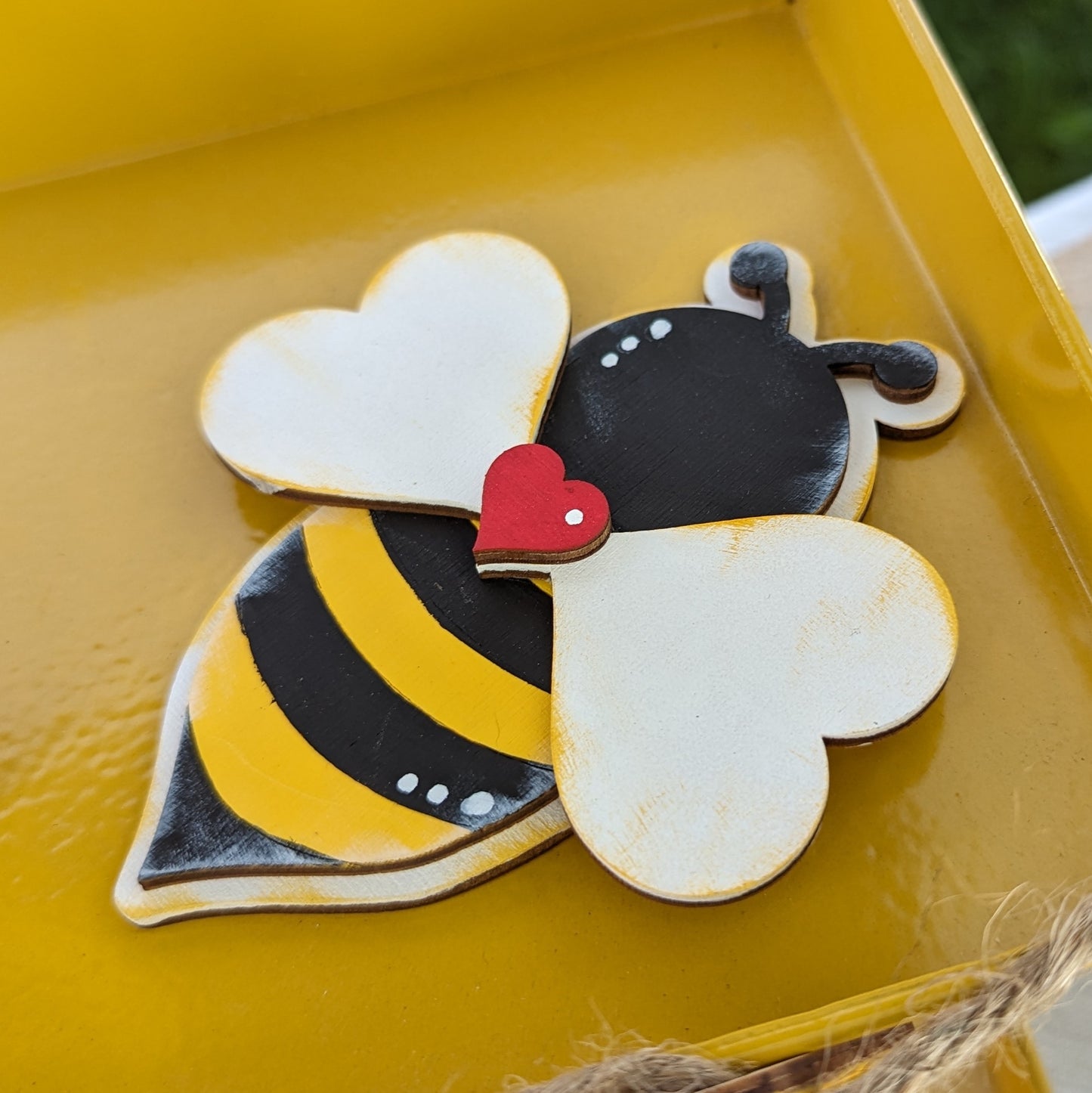 Bee Tiered Tray Decorations