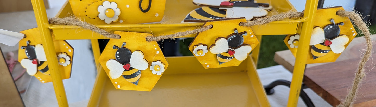 Bee Tiered Tray Decorations