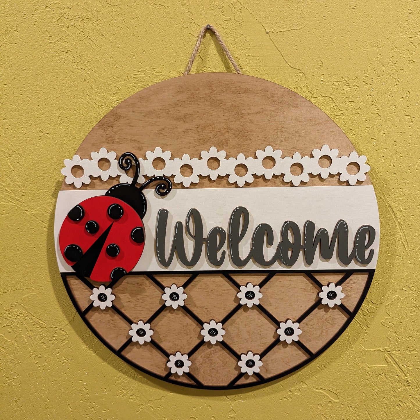 Ladybug Welcome Sign, 15" Round