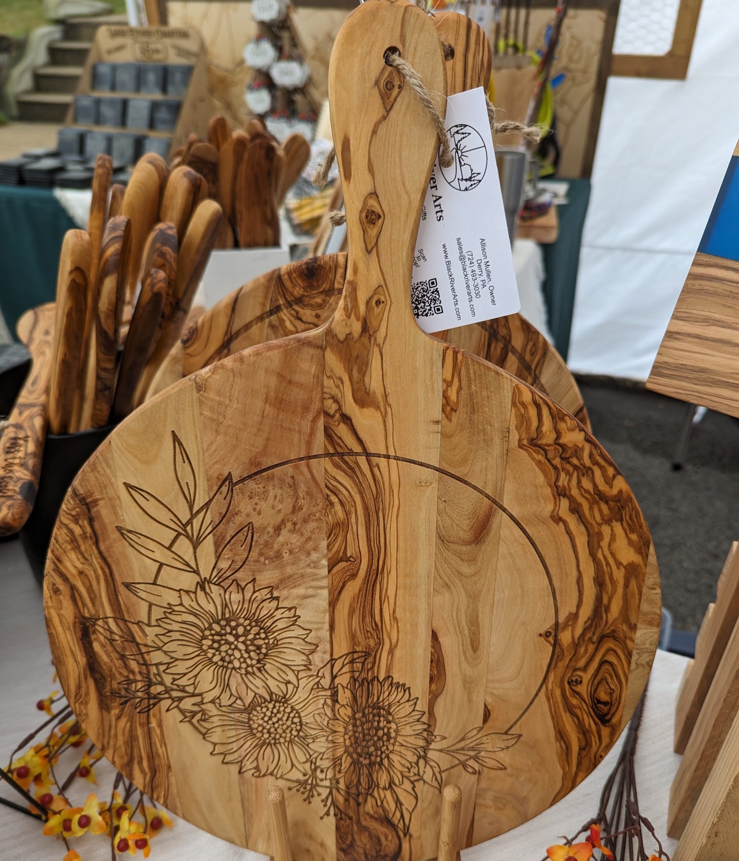 Round 12" Olive Wood Cutting Board