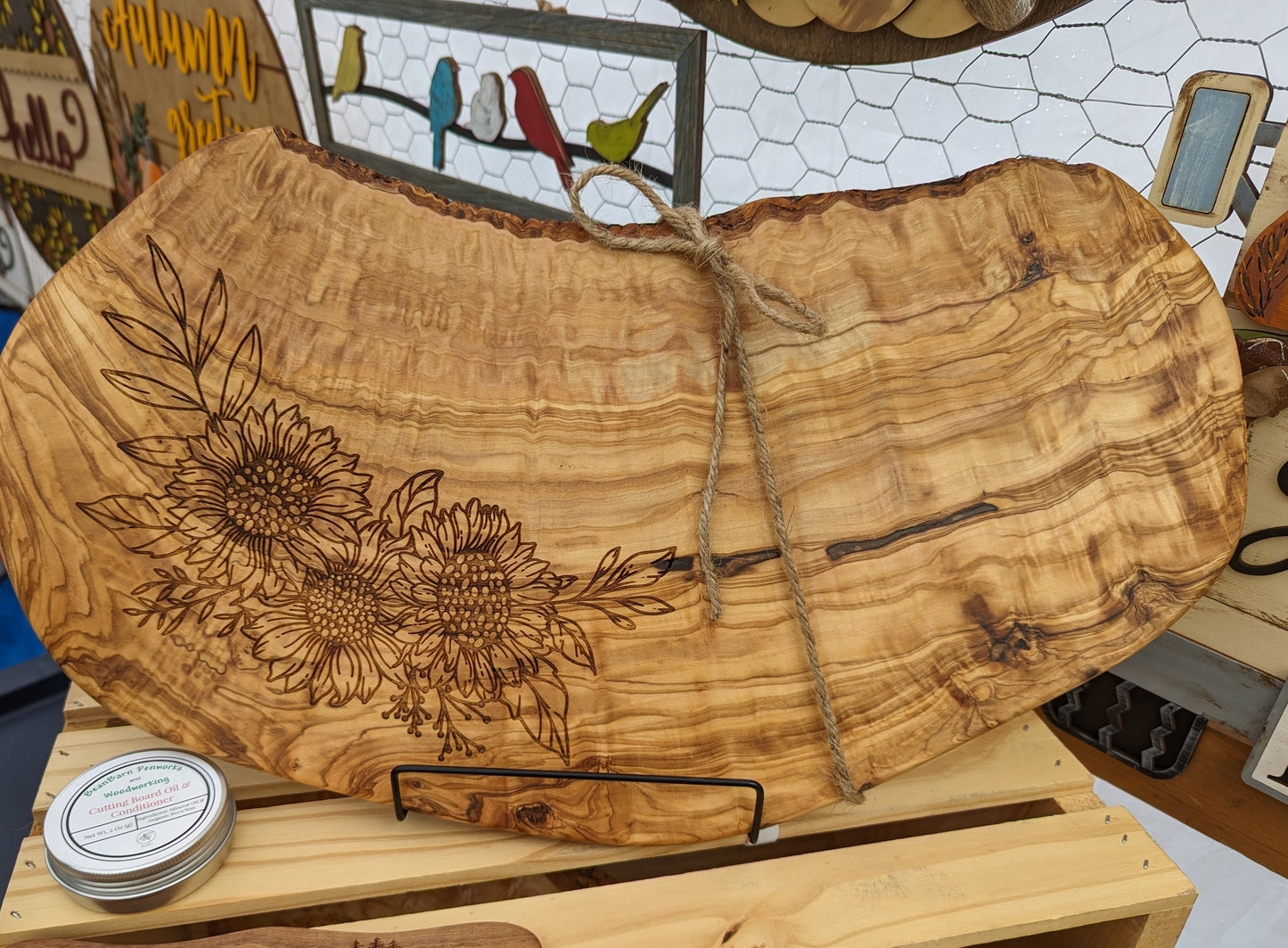 20" Olive Wood Cutting Board